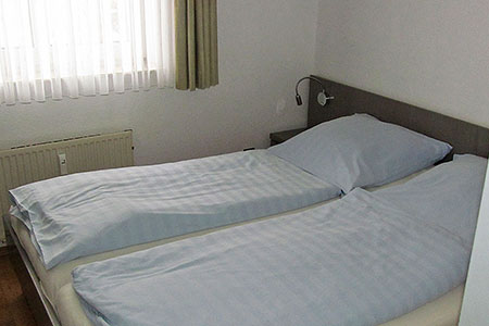 Schlafen Fewo 25, Appartementhaus am Kurpark